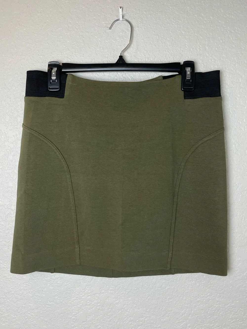 Michael Kors Olive Mini Skirt with Black Elastic Waist Size 6